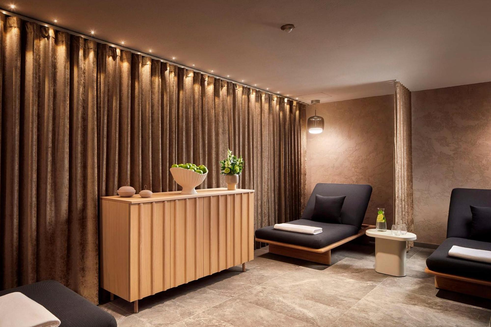 Nh Collection Helsinki Grand Hansa Bagian luar foto The spa at The Dorchester